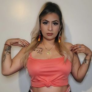 Meet your Posher, Anahi